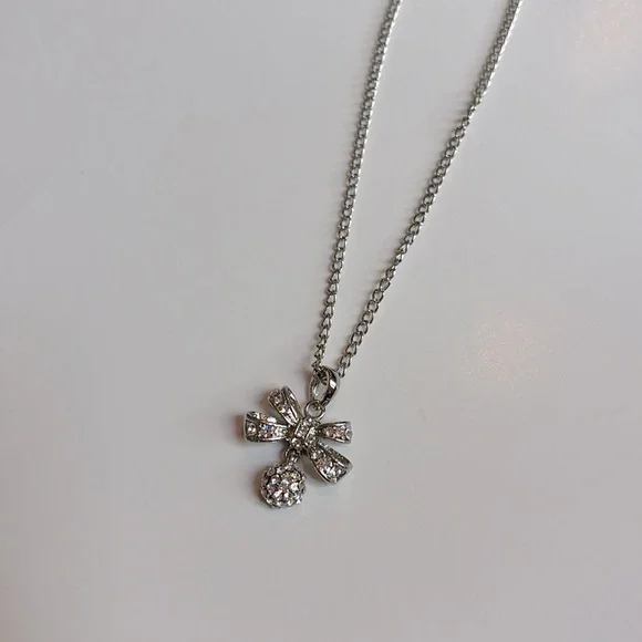Silver coquette bow necklace - Picture 1 of 5